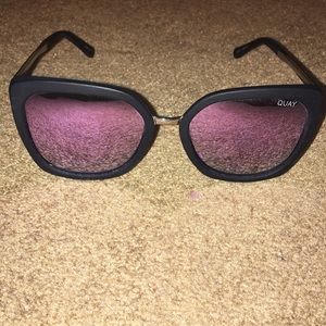 QUAY. Sunglasses